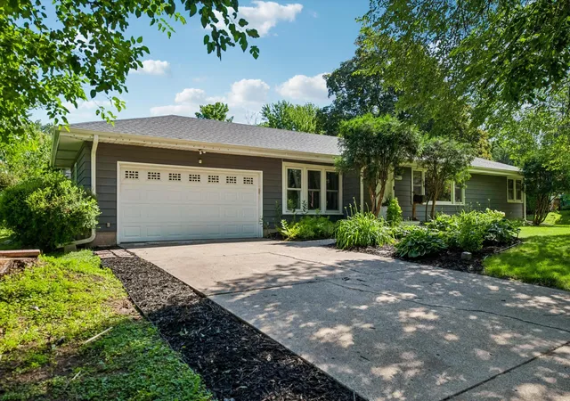3rd image of 9222 W 22Nd Ln, Saint Louis Park, MN 55426 | MLS# 7098616