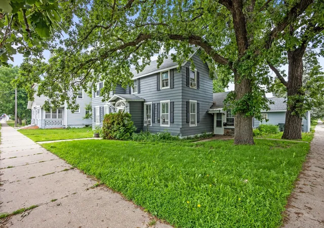 Homes for sale in Alexandria, MN | 321 6th Ave E, Alexandria, MN 56308 | MLS# 7098633