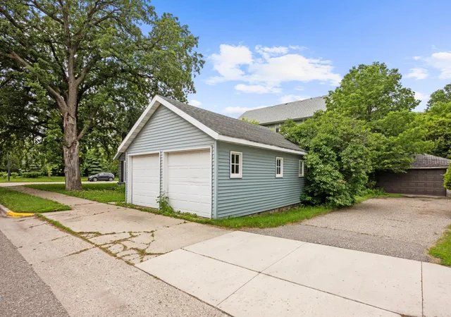Homes for sale in Alexandria, MN | 321 6Th Ave E, Alexandria, MN 56308 | MLS# 7098633