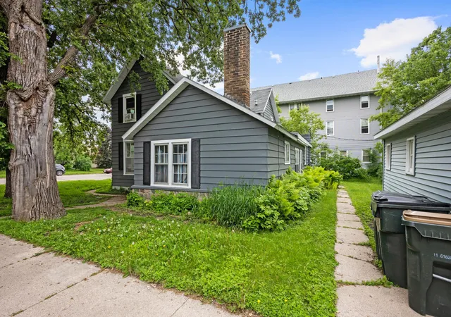Homes for sale in Alexandria, MN | 321 6Th Ave E, Alexandria, MN 56308 | MLS# 7098633