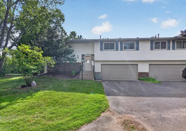 Homes for sale in Oakdale, MN | 3571 Granada Pl N, Oakdale, MN 55128 | MLS# 7098634