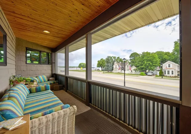 image of 519 N Lakeshore Dr, Lake City, MN 55041 | MLS# 7098642