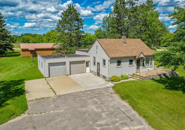 Homes for sale in Bagley, MN | 1019 Central St W, Bagley, MN 56621 | MLS# 7098663