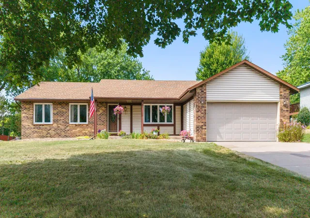 Photo 1 of Sale Pending at 8654 Janero Ave S, Cottage Grove, MN 55016 | MLS# 7098674 | Listing updated on 2026-09-06