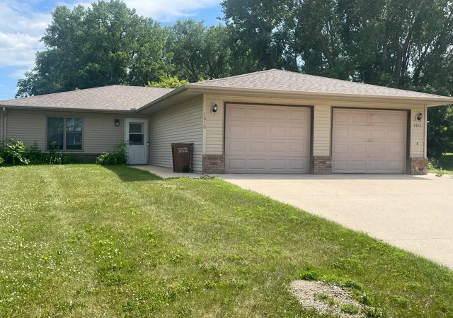 Homes for sale in Albert Lea, MN | 1012 1018 Wealthy St, Albert Lea, MN 56007 | MLS# 7098680