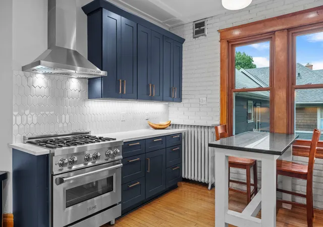 Listing Photo 5 - Condo for sale in building located at 1200 Laurel Ave, Saint Paul, MN 55104