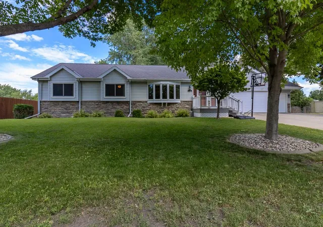 Homes for sale in Mankato, MN | 109 Creative Ct, Mankato, MN 56001 | MLS# 7098686