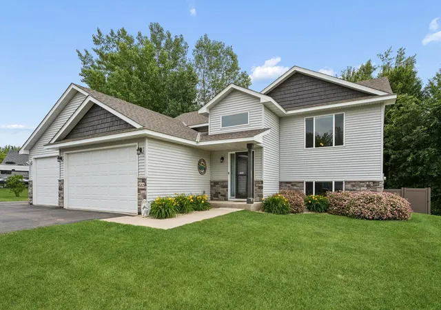 Homes for sale in Cambridge, MN | 683 Elins Lake Rd Se, Cambridge, MN 55008 | MLS# 7098693