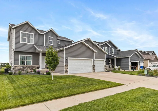 2nd image of 6363 S 54th Ave S, Fargo, ND 58104 | MLS# 7098698