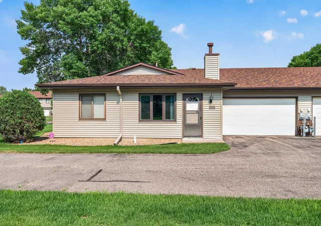 Homes for sale in Brooklyn Park, MN | 8500 S Maplebrook Cir, Brooklyn Park, MN 55445 | MLS# 7098747