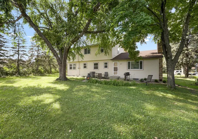 Homes for sale in Bloomington, MN | 2340 Skyline Dr, Bloomington, MN 55425 | MLS# 7098750