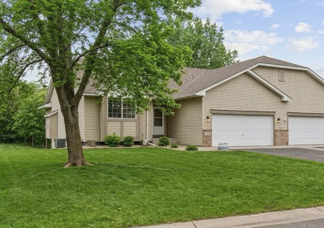 2nd image of 13761 Dorothy Dr, Rogers, MN 55374 | MLS# 7098754