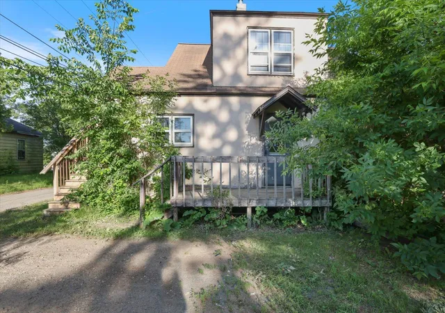 Homes for sale in Coleraine, MN | 202 Olcott Ave, Coleraine, MN 55722 | MLS# 7098768
