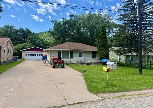 1st image of 17 Wenonah Rd, Minnesota City, MN 55959 | MLS# 7098784