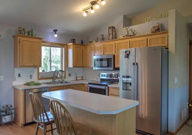 Photo 3 of Single family home for sale at 705 Bluebird St, Mora, MN 55051 | MLS# 7098788 | Listing updated on 2026-10-02