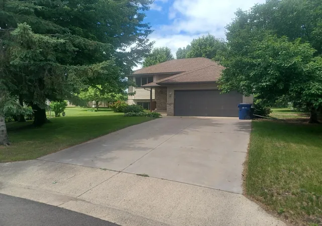Homes for sale in Saint Cloud, MN | 39 Fairfield Ln, Saint Cloud, MN 56303 | MLS# 7098799