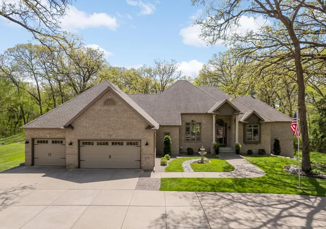 1st image of 679 Oakgreen Avenue Ct N, West Lakeland Twp, MN 55082 | MLS# 7098805