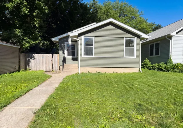 Homes for sale in Minneapolis, MN | 2715 Irving Ave N, Minneapolis, MN 55411 | MLS# 7098810