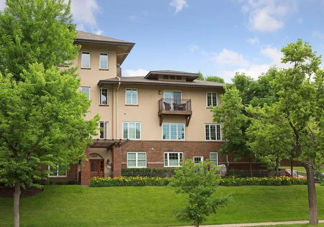 Homes for sale in Minneapolis, MN | 1926 Pleasant Ave #101, Minneapolis, MN 55403 | MLS# 7098827
