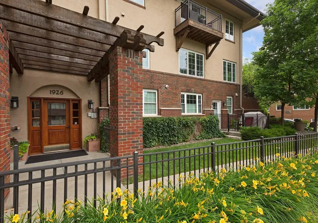 Homes for sale in Minneapolis, MN | 1926 Pleasant Ave #101, Minneapolis, MN 55403 | MLS# 7098827