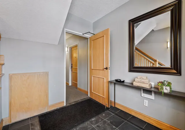 Homes for sale in Minneapolis, MN | 1926 Pleasant Ave #101, Minneapolis, MN 55403 | MLS# 7098827