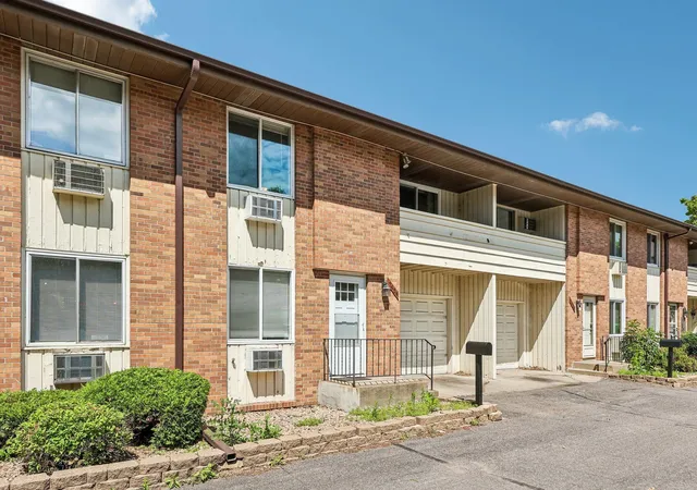 Photo 2 of Condo for sale at 7454 Olson Memorial Hwy, Minneapolis, MN 55427 | MLS# 7098853 | Listing updated on 2026-08-25