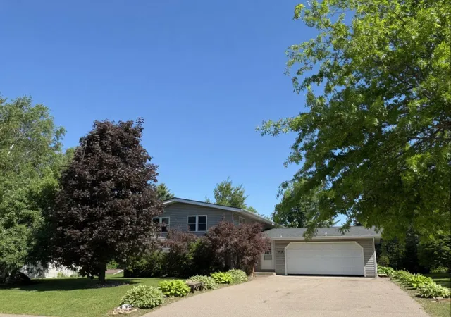 Homes for sale in Ellsworth, WI | 742 W Dale St, Ellsworth, WI 54011 | MLS# 7098865