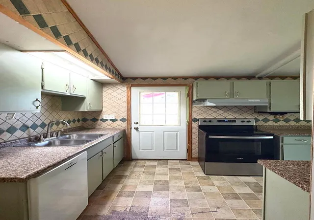 Homes for sale in Ellsworth, WI | 742 W Dale St, Ellsworth, WI 54011 | MLS# 7098865