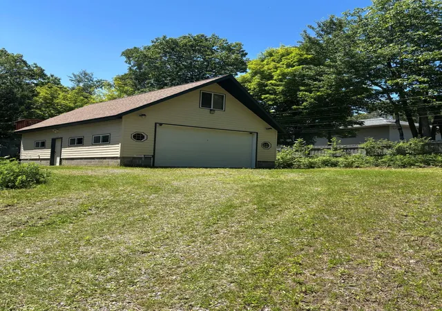 3rd image of 615 Snively Rd, Duluth, MN 55803 | MLS# 7098869