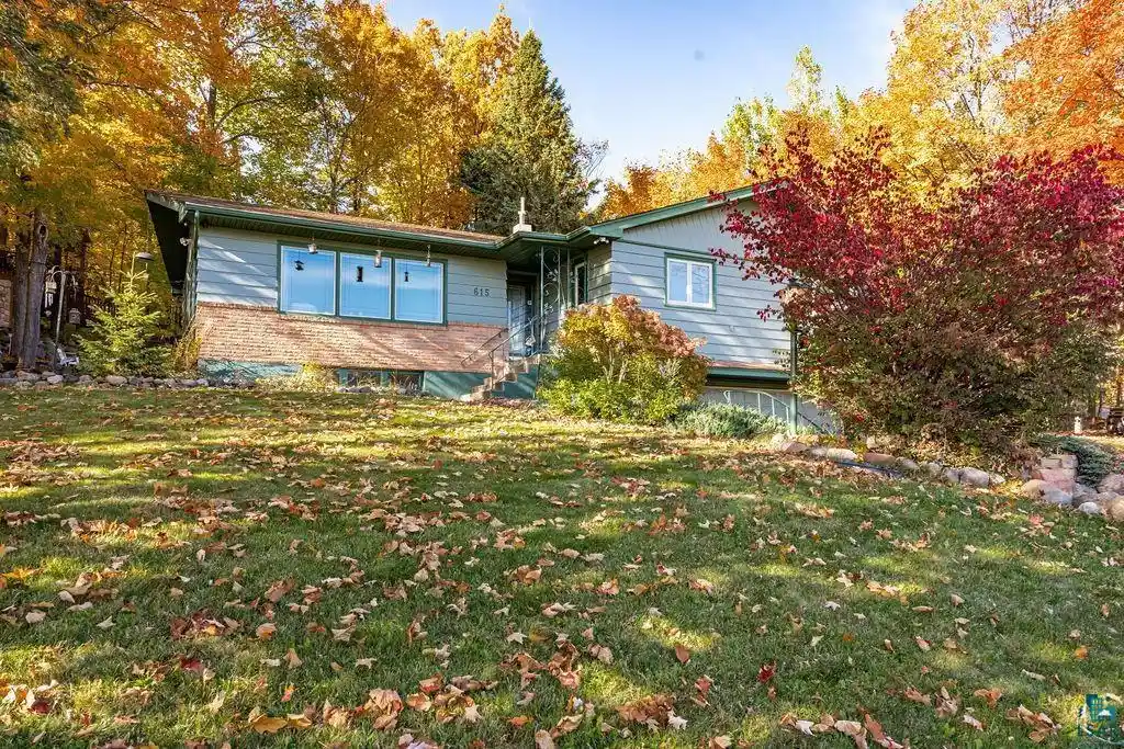 Photo 3 of Single family home for sale at 615 Snively Rd, Duluth, MN 55803 | MLS# 7098869 | Listing updated on 2026-10-15