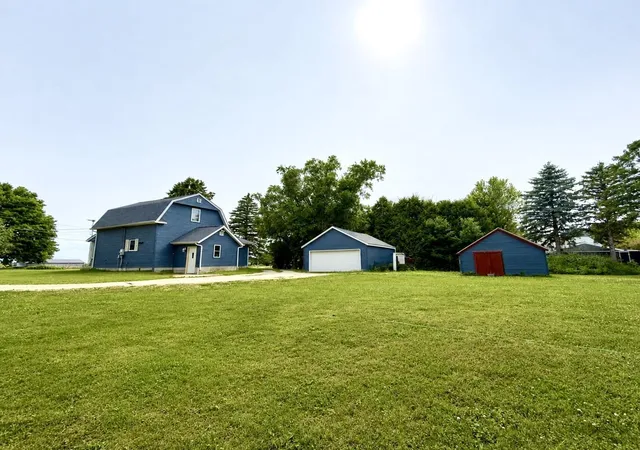 Homes for sale in Dodge Center, MN | 908 E Main St, Dodge Center, MN 55927 | MLS# 7098871