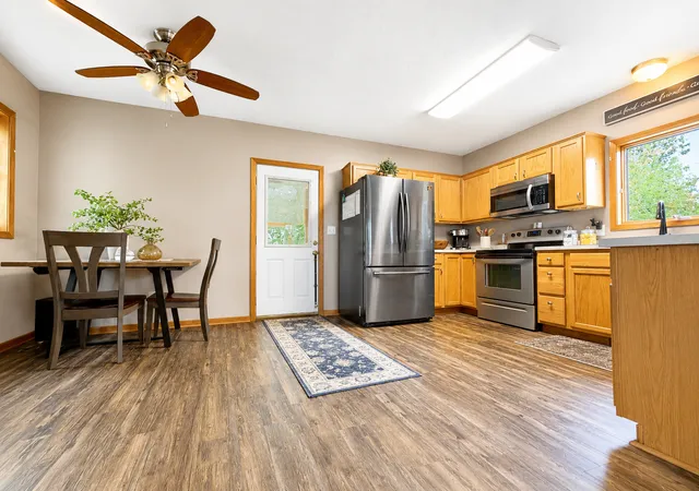 Homes for sale in Dodge Center, MN | 908 E Main St, Dodge Center, MN 55927 | MLS# 7098871