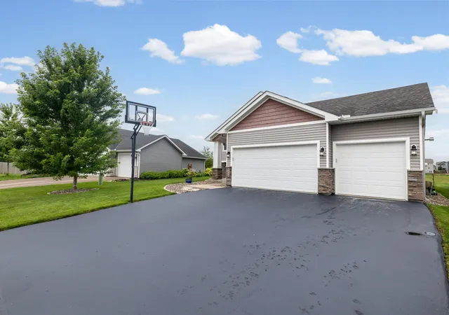 2nd image of 6679 210th St W, Farmington, MN 55024 | MLS# 7098886