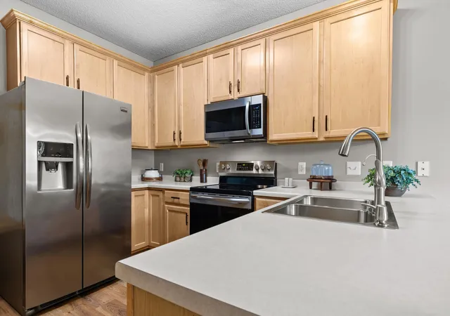3rd image of 6610 Peony Ln N #6610B, Maple Grove, MN 55311 | MLS# 7098888