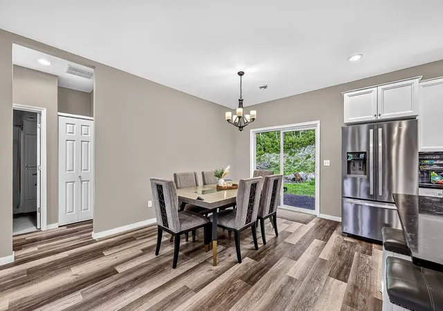 5th image of 915 N Basswood Ave, Duluth, MN 55811 | MLS# 7098919