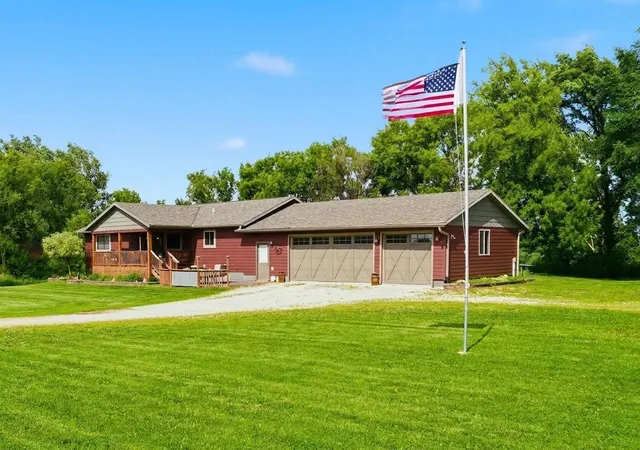 2nd image of 5037 22nd Ave Sw, Owatonna, MN 55060 | MLS# 7098920