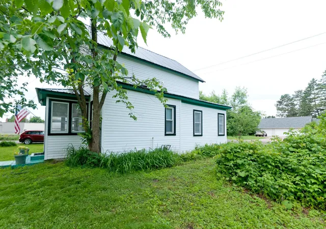 3rd image of 301 N 10Th St, Cameron, WI 54822 | MLS# 7098930