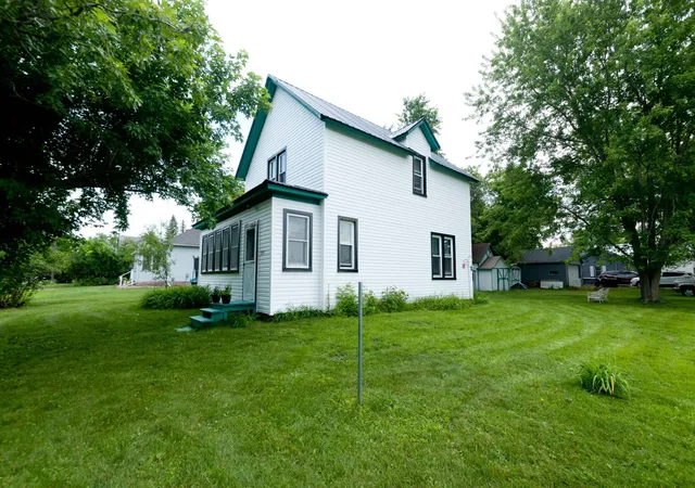 4th image of 301 N 10Th St, Cameron, WI 54822 | MLS# 7098930