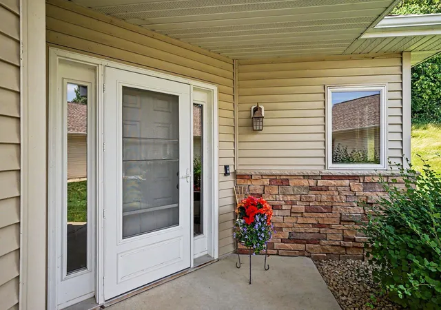 3rd image of 3476 Briarview Ct, Red Wing, MN 55066 | MLS# 7098934