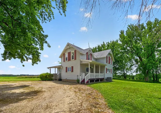Photo 3 of Sale Pending at 73584 260th Avenue, Hayfield, MN 55940 | MLS# 7098983 | Listing updated on 2026-08-15