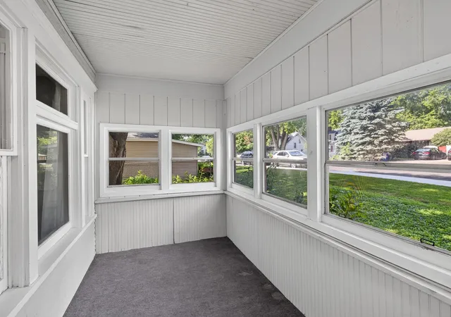 4th image of 1094 Kent St, Saint Paul, MN 55117 | MLS# 7099003