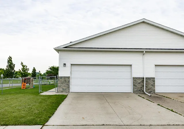 Homes for sale in West Fargo, ND | 905 11th St W, West Fargo, ND 58078 | MLS# 7099009
