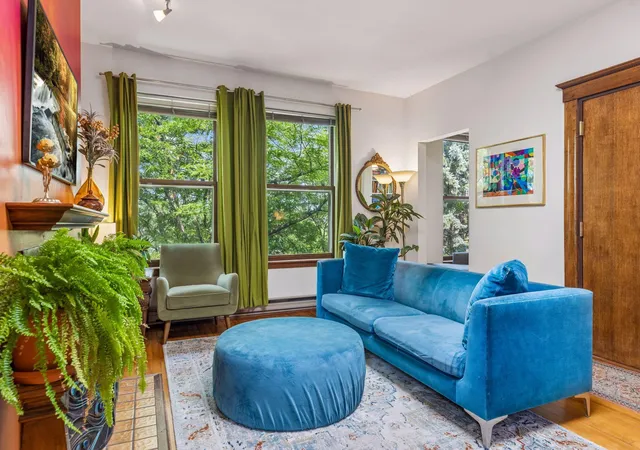 Listing Photo 4 - Condo for sale in building located at 2417 Emerson Ave S, Minneapolis, MN 55405 - Unit #109