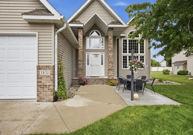 3rd image of 1831 6Th St E, West Fargo, ND 58078 | MLS# 7099074
