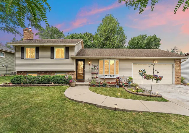 Homes for sale in Cottage Grove, MN | 7358 Innsdale Ave S, Cottage Grove, MN 55016 | MLS# 7099087