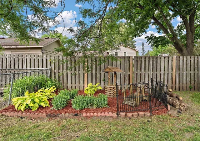 Homes for sale in Cottage Grove, MN | 7358 Innsdale Ave S, Cottage Grove, MN 55016 | MLS# 7099087