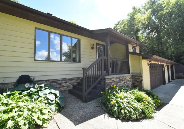 Photo 3 of Single family home for sale at 17910 Wedgewood Dr, Zumbrota, MN 55992 | MLS# 7099088 | Listing updated on 2026-07-29