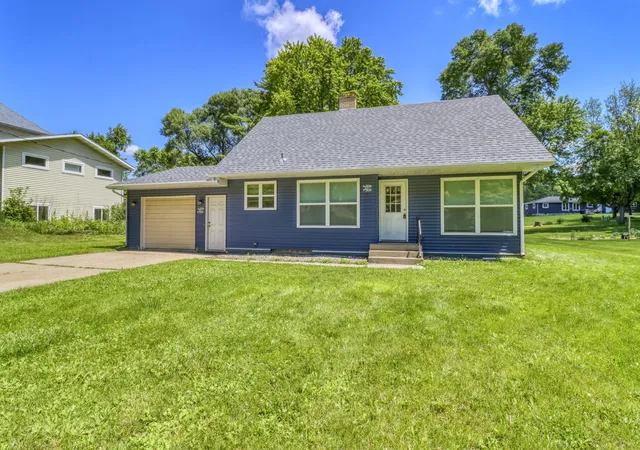 Homes for sale in Pelican Rapids, MN | 607 Maplewood Dr Se, Pelican Rapids, MN 56572 | MLS# 7099118