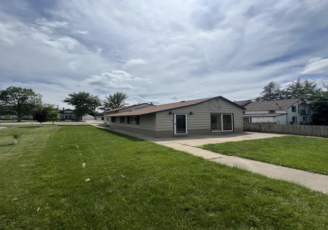 Photo 3 of Single family home for sale at 214 E Main St, Belle Plaine, MN 56011 | MLS# 7099149 | Listing updated on 2026-07-23