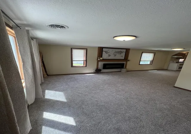 Photo 4 of Single family home for sale at 214 E Main St, Belle Plaine, MN 56011 | MLS# 7099149 | Listing updated on 2026-07-23